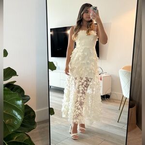 Chic Ivory Floral Midi Dress